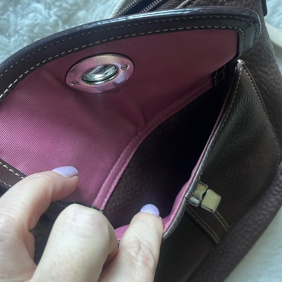 Brown pebbled leather crossbody soho style bag - Picture 4 of 15